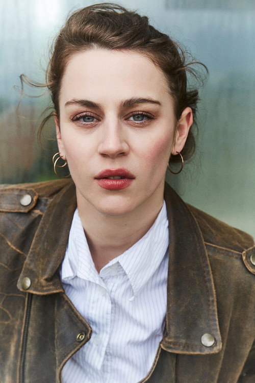 Porträt von Josephine Bloéb