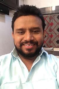 Porträt von Karamjit Anmol