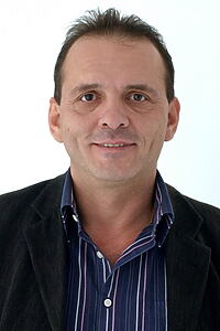 Porträt von Kőszegi Ákos