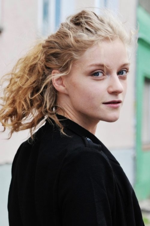 Porträt von Lara Feith