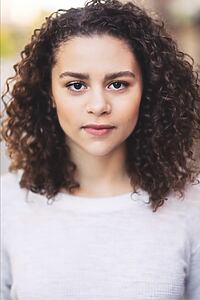 Porträt von Lily Santiago