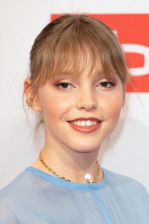 Porträt von Lina Larissa Strahl