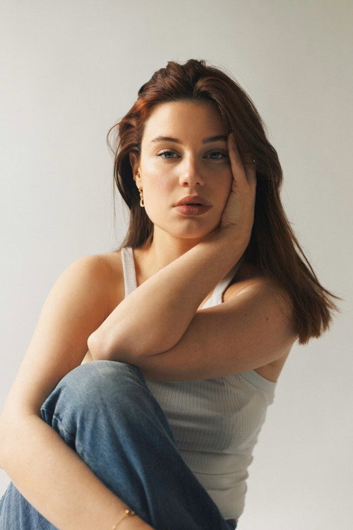 Porträt von Nadia-Alexia Challah