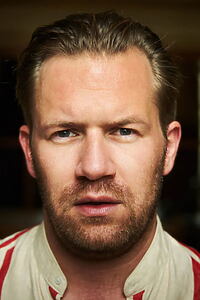 Porträt von Nico Holonics