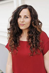 Porträt von Nora Jokhosha