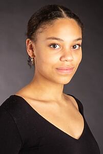 Porträt von Olenka Ilunga