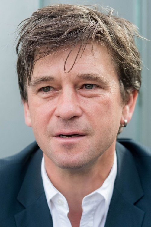 Porträt von Peter Schneider