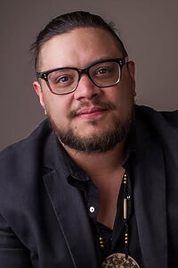 Porträt von Sterlin Harjo