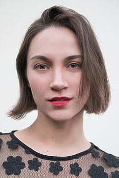Porträt von Sydney Lemmon