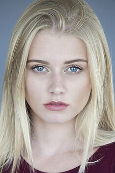 Porträt von Alena Savostikova