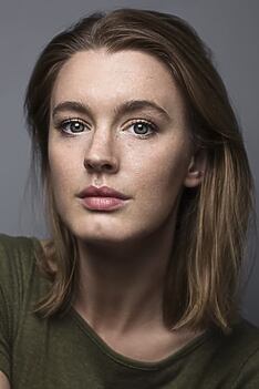 Porträt von Amy James-Kelly