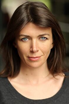 Porträt von Claudia Harrison