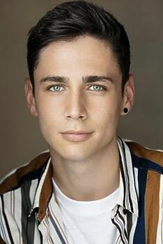 Porträt von Connor Powles