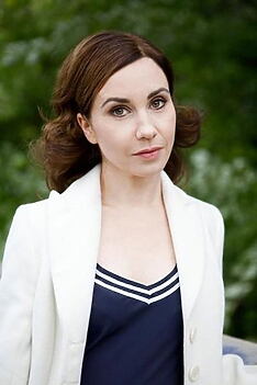 Porträt von Kathrin Angerer