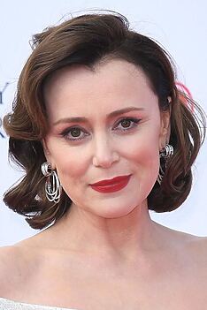 Porträt von Keeley Hawes