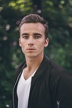 Porträt von Landon Taverniér