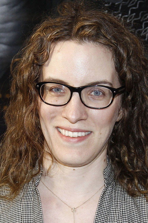 Porträt von Liz Flahive