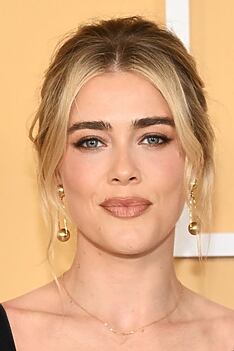 Porträt von Melissa Roxburgh