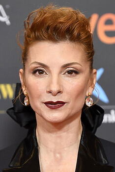 Porträt von Najwa Nimri