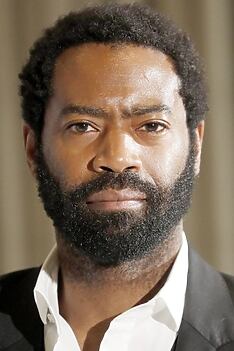 Porträt von Nicholas Pinnock
