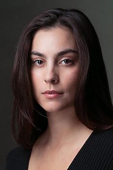 Porträt von Priya Blackburn