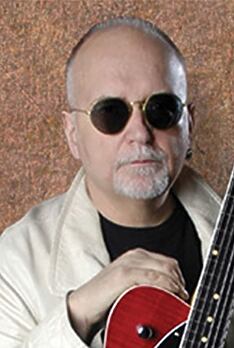 Porträt von Reeves Gabrels
