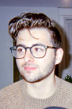 Porträt von Samuel Ashurov