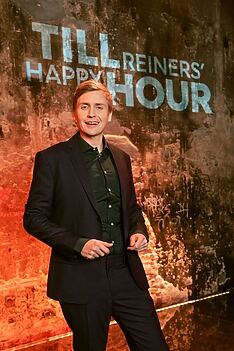 Serienplakat zu Till Reiners' Happy Hour