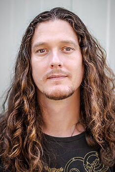 Porträt von Adam Wakeman