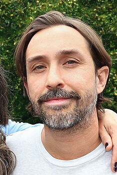 Porträt von Andrew Zuchero