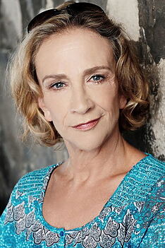 Porträt von Cornelia Lippert
