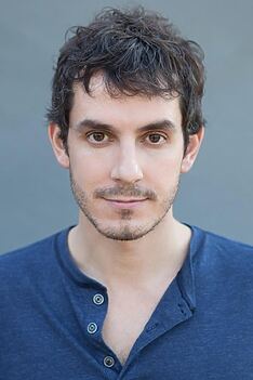 Porträt von Tate Ellington