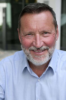 Porträt von Walter Schuster