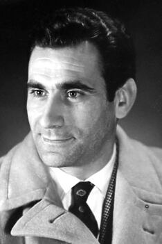 Porträt von Alberto Lupo