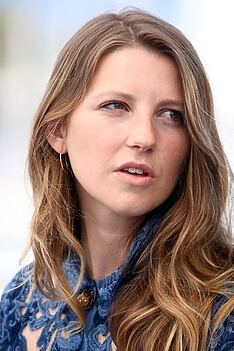 Porträt von Celine Held