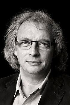 Porträt von Danny Krausz