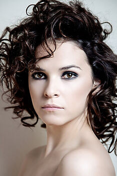 Porträt von Maxine Kazis