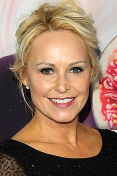 Porträt von Josie Bissett