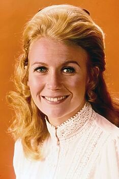 Porträt von Juliet Mills