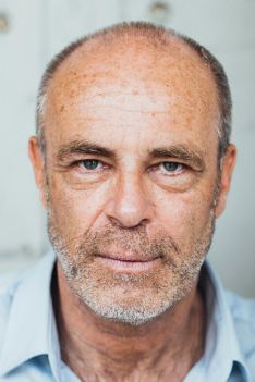 Porträt von Peter Kremer